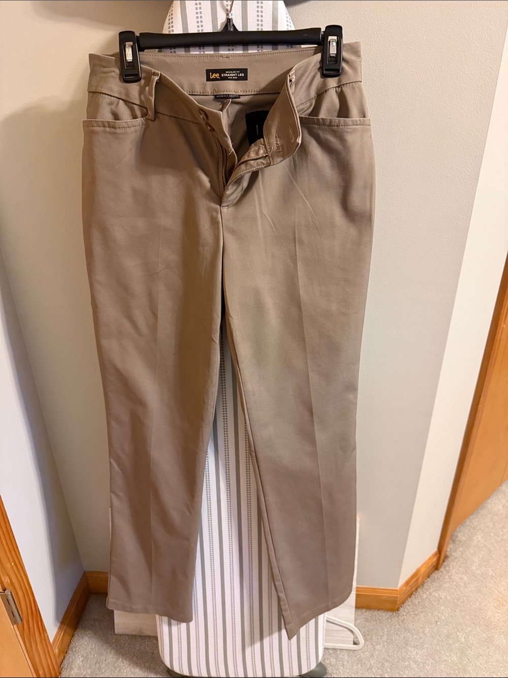 Lee Women’s Straight Leg Chino Pants - Khaki